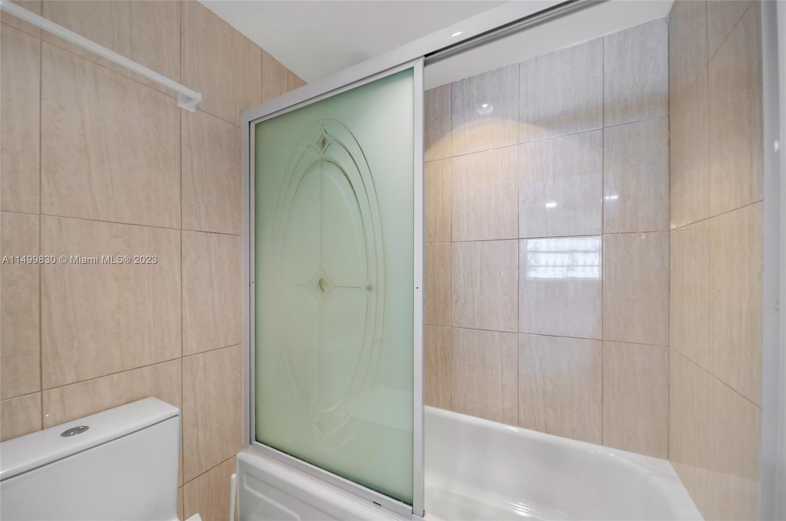 2750 NE 183rd St 1909, Aventura, Florida 33160, 2 Bedrooms Bedrooms, ,2 BathroomsBathrooms,Residentiallease,For Rent,2750 NE 183rd St 1909,A11499830