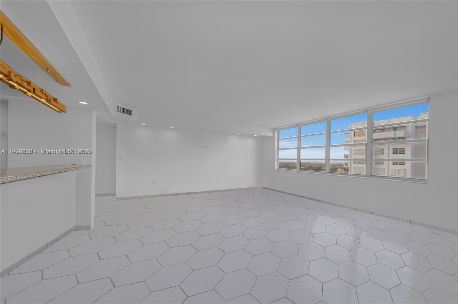 2750 NE 183rd St 1909, Aventura, Florida 33160, 2 Bedrooms Bedrooms, ,2 BathroomsBathrooms,Residentiallease,For Rent,2750 NE 183rd St 1909,A11499830