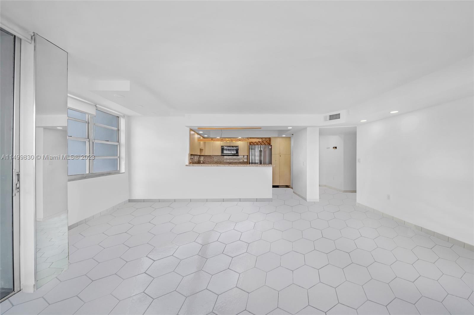 2750 NE 183rd St 1909, Aventura, Florida 33160, 2 Bedrooms Bedrooms, ,2 BathroomsBathrooms,Residentiallease,For Rent,2750 NE 183rd St 1909,A11499830