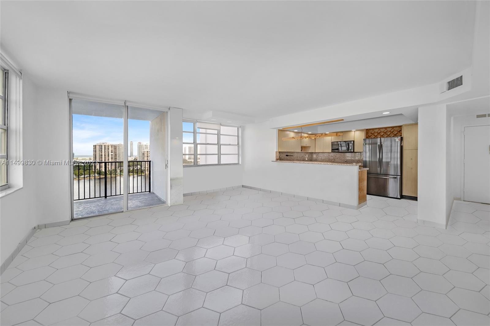 2750 NE 183rd St 1909, Aventura, Florida 33160, 2 Bedrooms Bedrooms, ,2 BathroomsBathrooms,Residentiallease,For Rent,2750 NE 183rd St 1909,A11499830