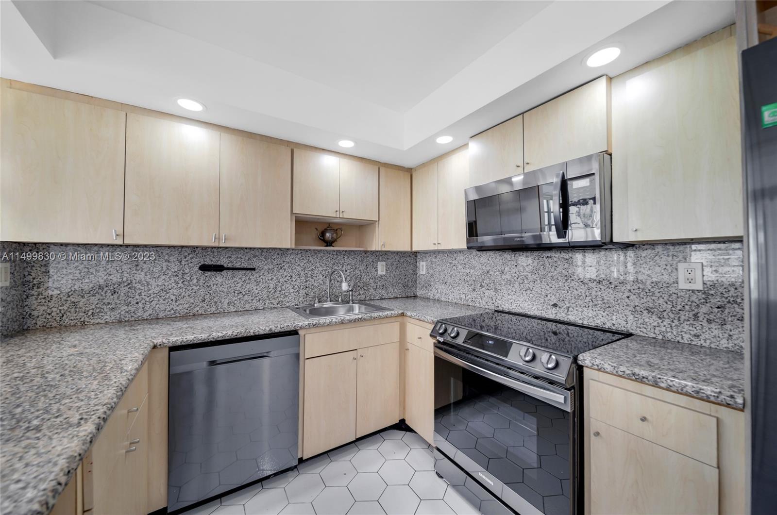 2750 NE 183rd St 1909, Aventura, Florida 33160, 2 Bedrooms Bedrooms, ,2 BathroomsBathrooms,Residentiallease,For Rent,2750 NE 183rd St 1909,A11499830