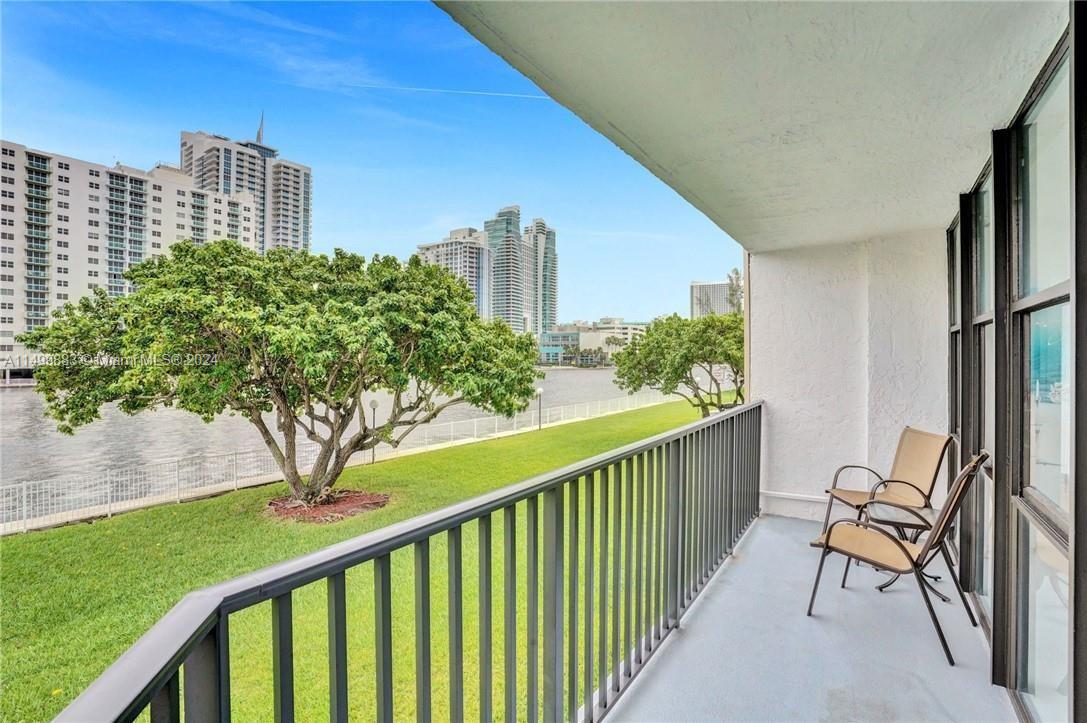 800 Parkview Dr 221, Hallandale Beach, Florida 33009, 2 Bedrooms Bedrooms, ,2 BathroomsBathrooms,Residential,For Sale,800 Parkview Dr 221,A11499883