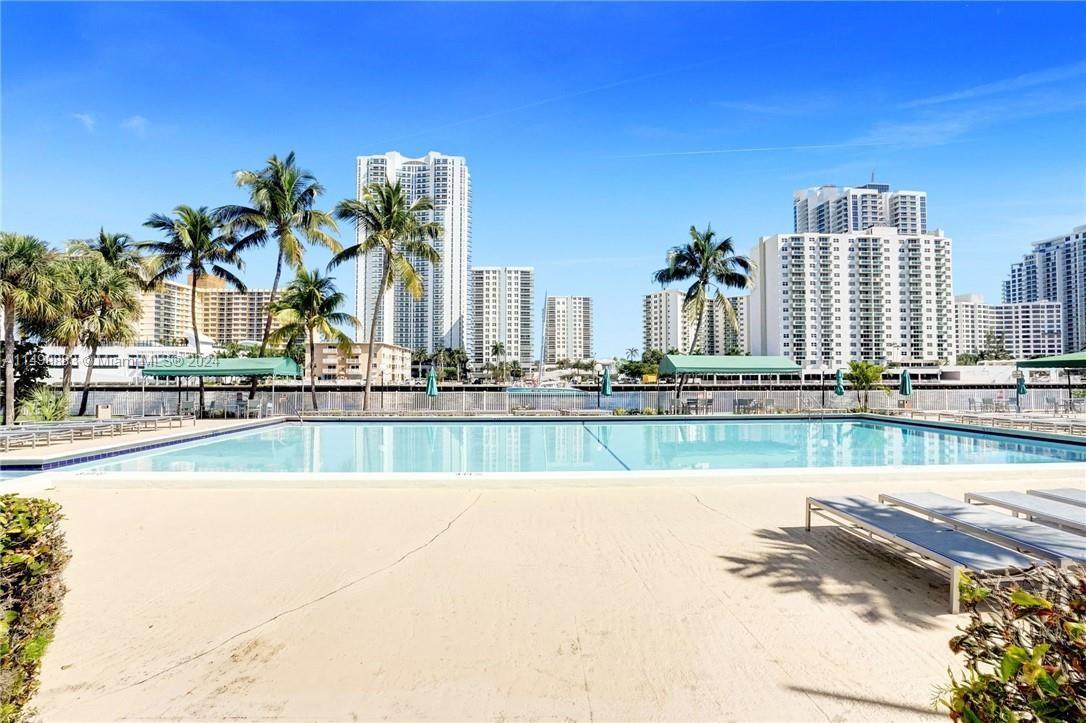 800 Parkview Dr 221, Hallandale Beach, Florida 33009, 2 Bedrooms Bedrooms, ,2 BathroomsBathrooms,Residential,For Sale,800 Parkview Dr 221,A11499883