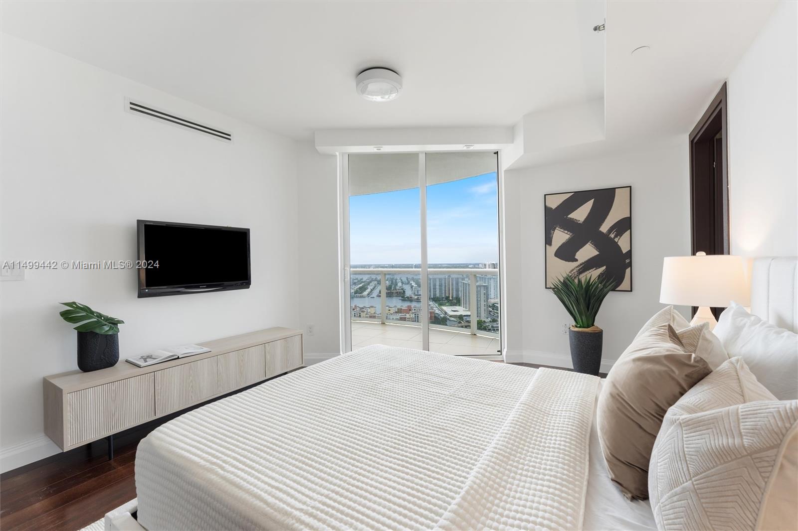 17201 Collins Ave, Sunny Isles Beach, FL, 33160 United States, 4 Bedrooms Bedrooms, ,4 BathroomsBathrooms,Residential,For Sale,Collins Ave,A11499442