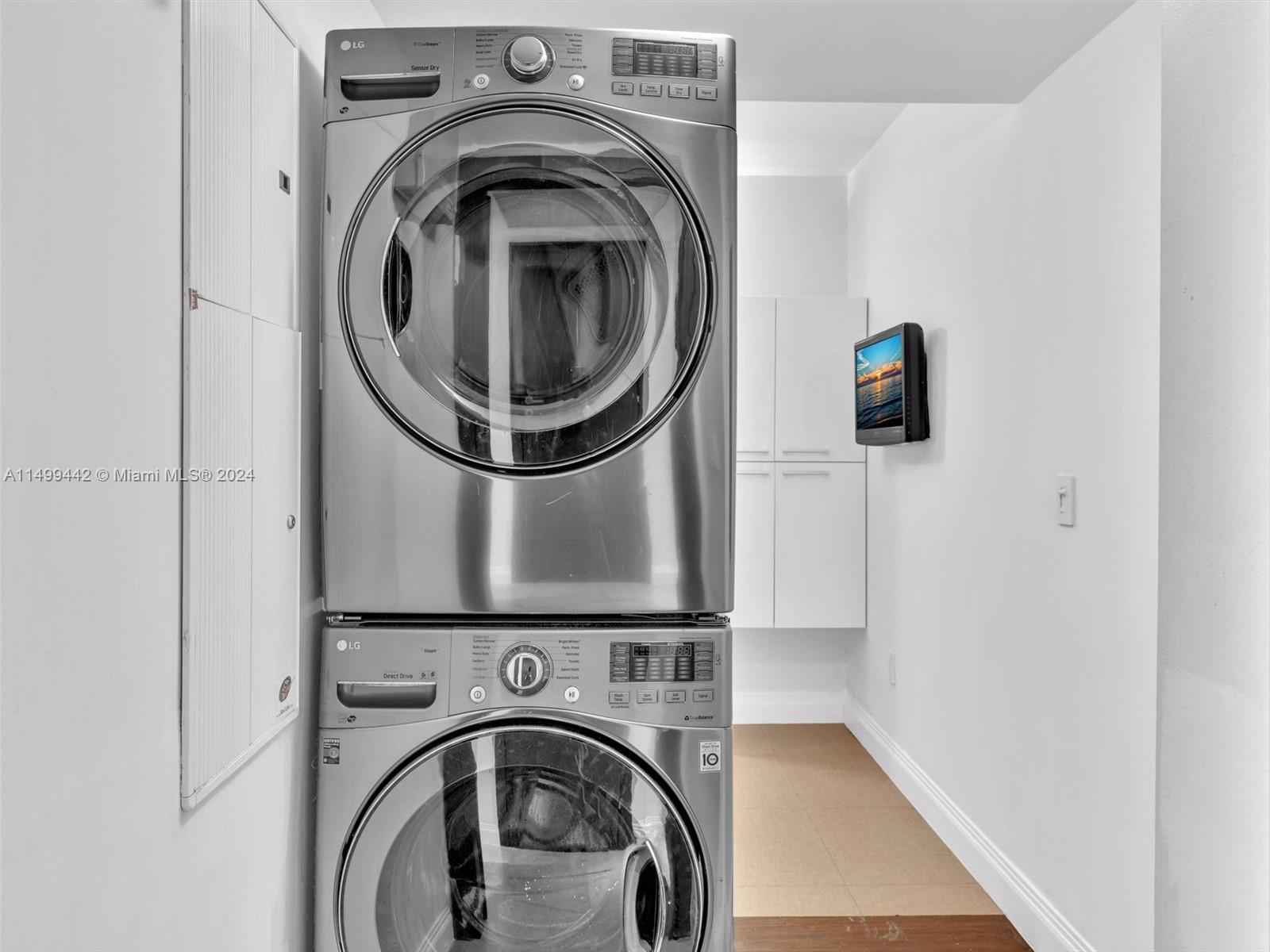 17201 Collins Ave, Sunny Isles Beach, FL, 33160 United States, 4 Bedrooms Bedrooms, ,4 BathroomsBathrooms,Residential,For Sale,Collins Ave,A11499442