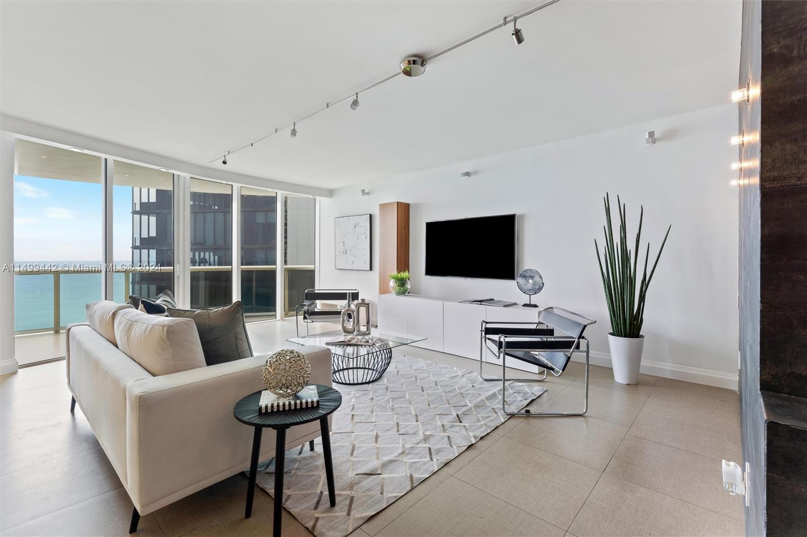 17201 Collins Ave, Sunny Isles Beach, FL, 33160 United States, 4 Bedrooms Bedrooms, ,4 BathroomsBathrooms,Residential,For Sale,Collins Ave,A11499442