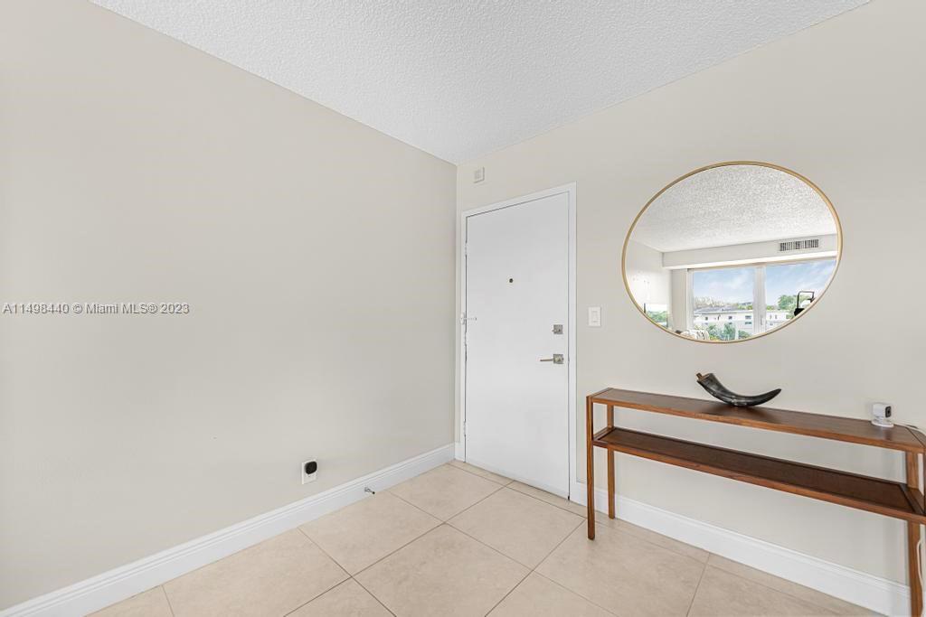 2701 N Ocean Blvd 2D, Fort Lauderdale, Florida 33308, 2 Bedrooms Bedrooms, ,2 BathroomsBathrooms,Residential,For Sale,2701 N Ocean Blvd 2D,A11498440