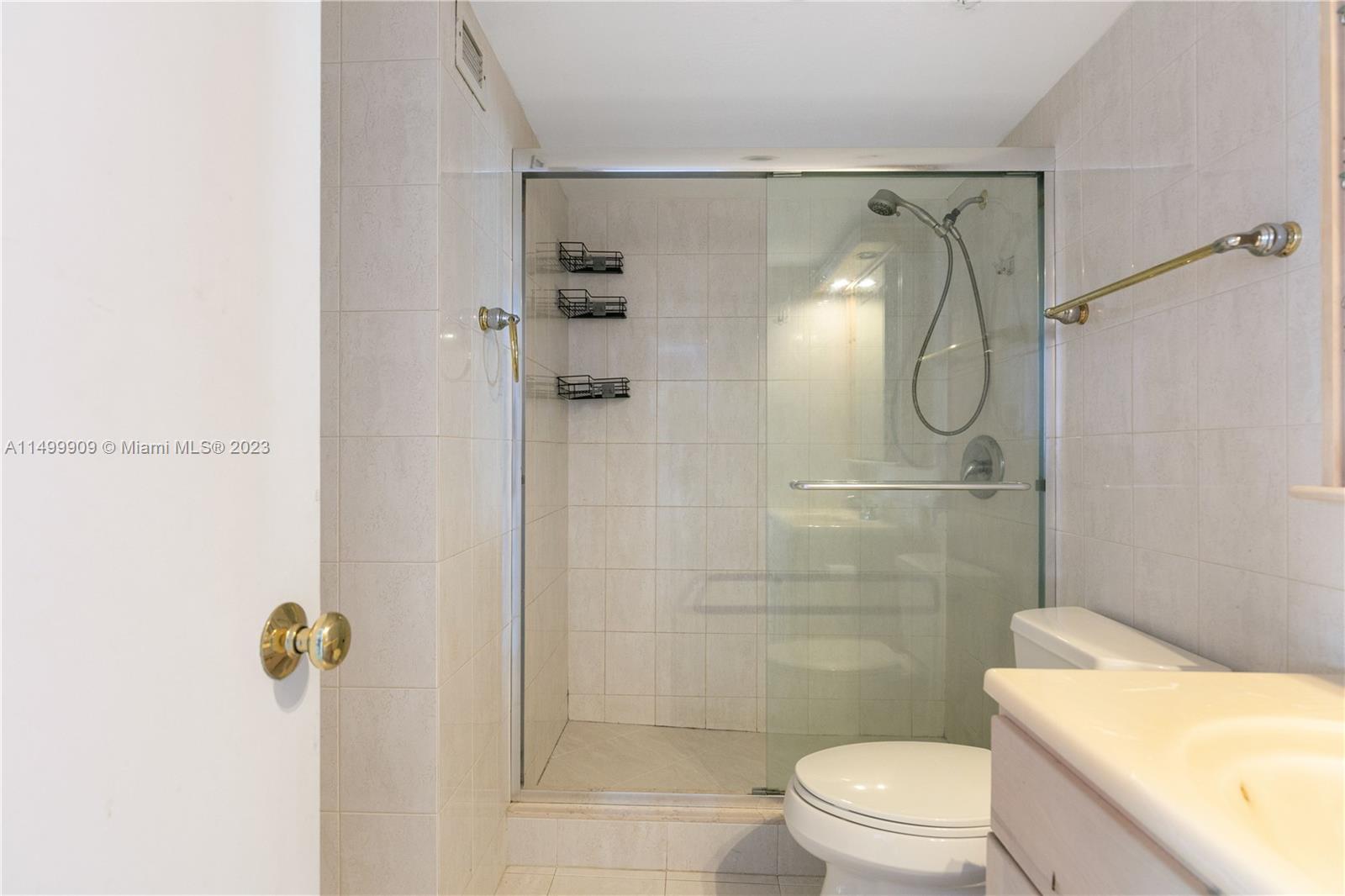 2030 S Ocean Dr 2116 (OCEAN DIRECT), Hallandale Beach, Florida 33009, 1 Bedroom Bedrooms, ,1 BathroomBathrooms,Residentiallease,For Rent,2030 S Ocean Dr 2116 (OCEAN DIRECT),A11499909
