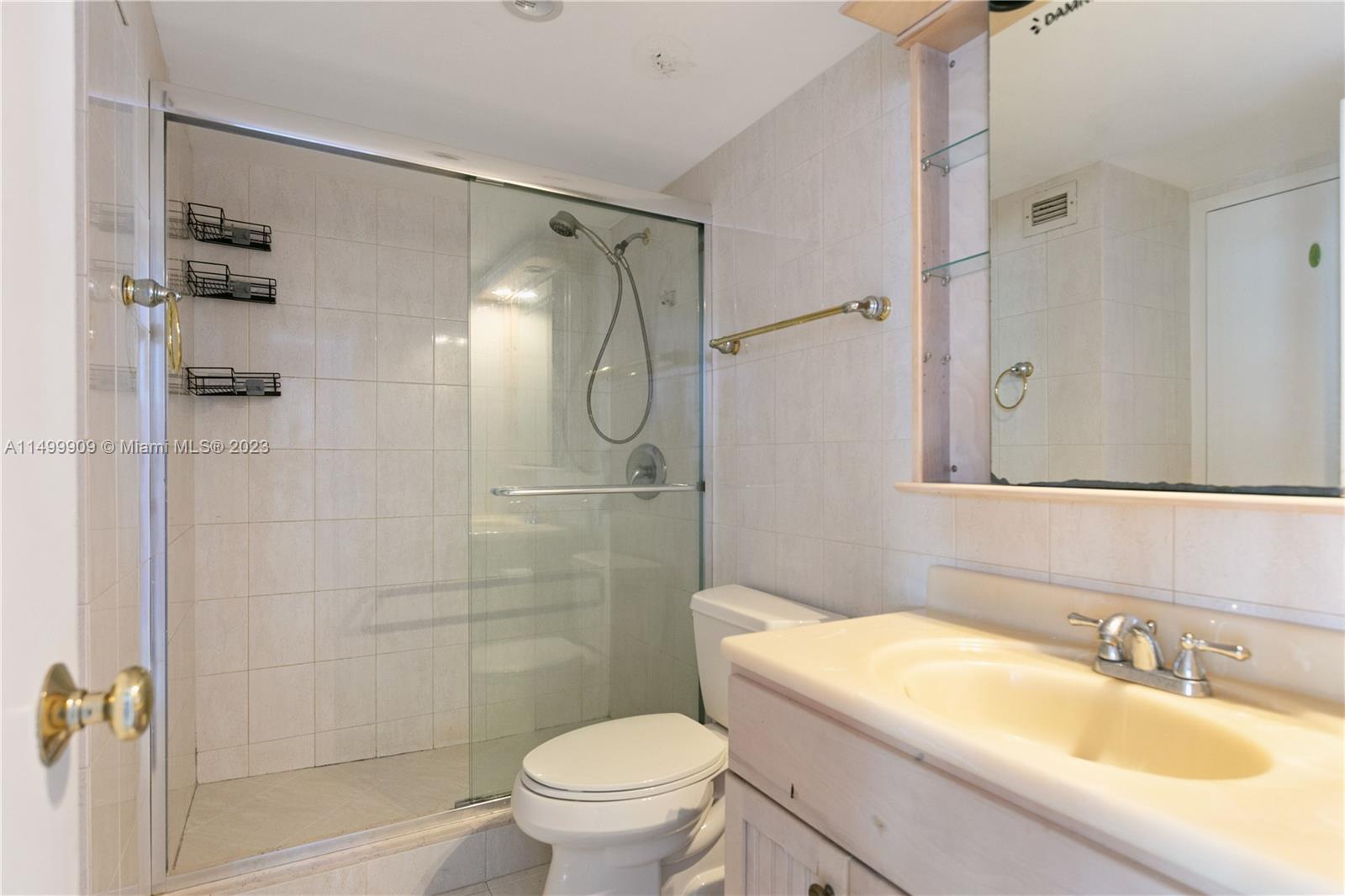 2030 S Ocean Dr 2116 (OCEAN DIRECT), Hallandale Beach, Florida 33009, 1 Bedroom Bedrooms, ,1 BathroomBathrooms,Residentiallease,For Rent,2030 S Ocean Dr 2116 (OCEAN DIRECT),A11499909