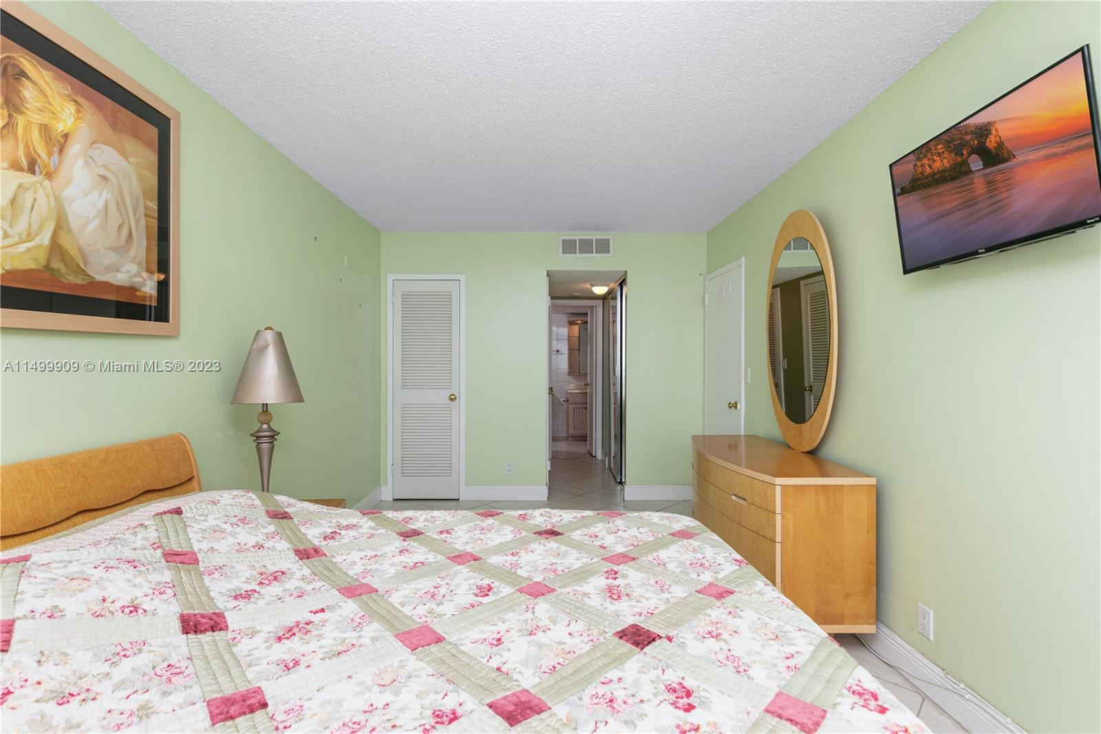 2030 S Ocean Dr 2116 (OCEAN DIRECT), Hallandale Beach, Florida 33009, 1 Bedroom Bedrooms, ,1 BathroomBathrooms,Residentiallease,For Rent,2030 S Ocean Dr 2116 (OCEAN DIRECT),A11499909