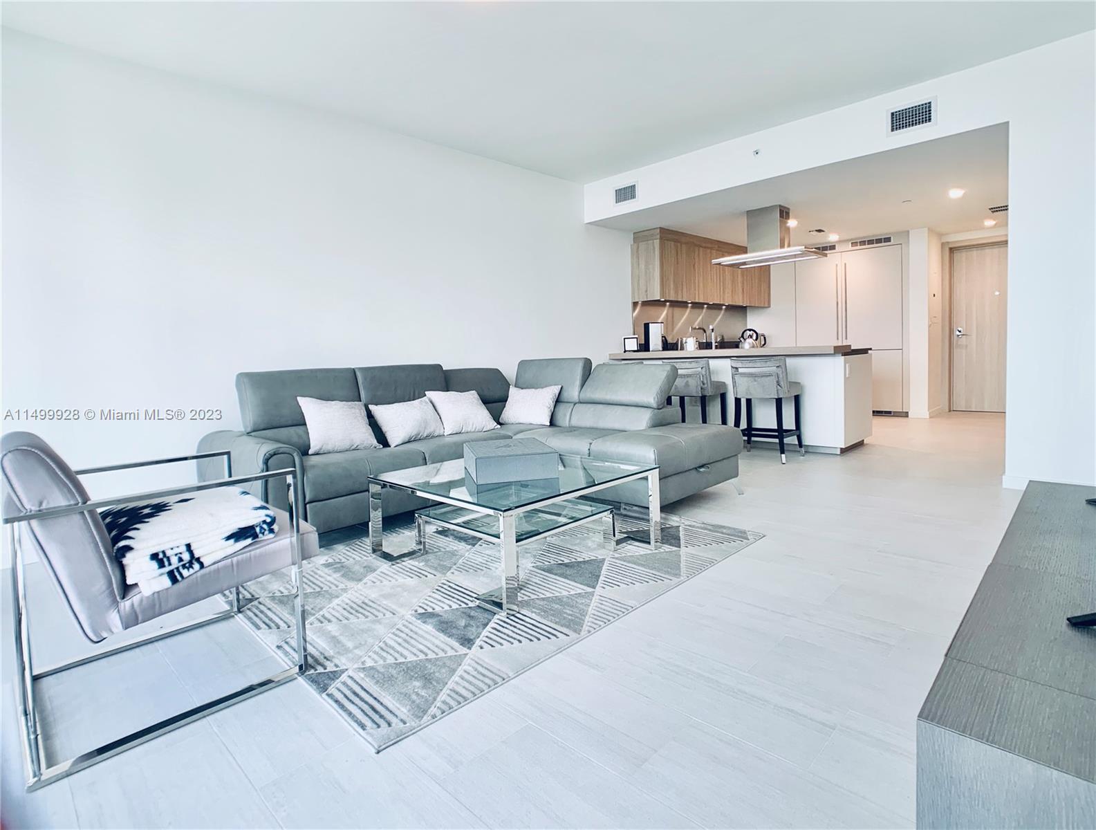 Condo for Rent in Miami, FL