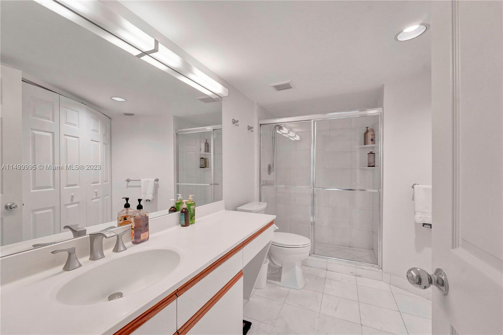 3500 Mystic Pointe Dr 3302, Aventura, Florida 33180, 2 Bedrooms Bedrooms, ,2 BathroomsBathrooms,Residentiallease,For Rent,3500 Mystic Pointe Dr 3302,A11499995