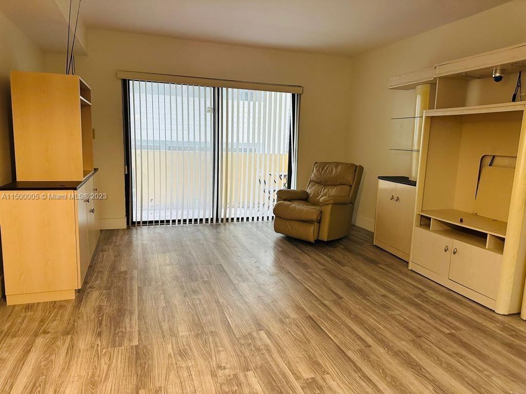 2924 Collins Ave 203, Miami Beach, Florida 33140, 1 Bedroom Bedrooms, ,1 BathroomBathrooms,Residential,For Sale,2924 Collins Ave 203,A11500005