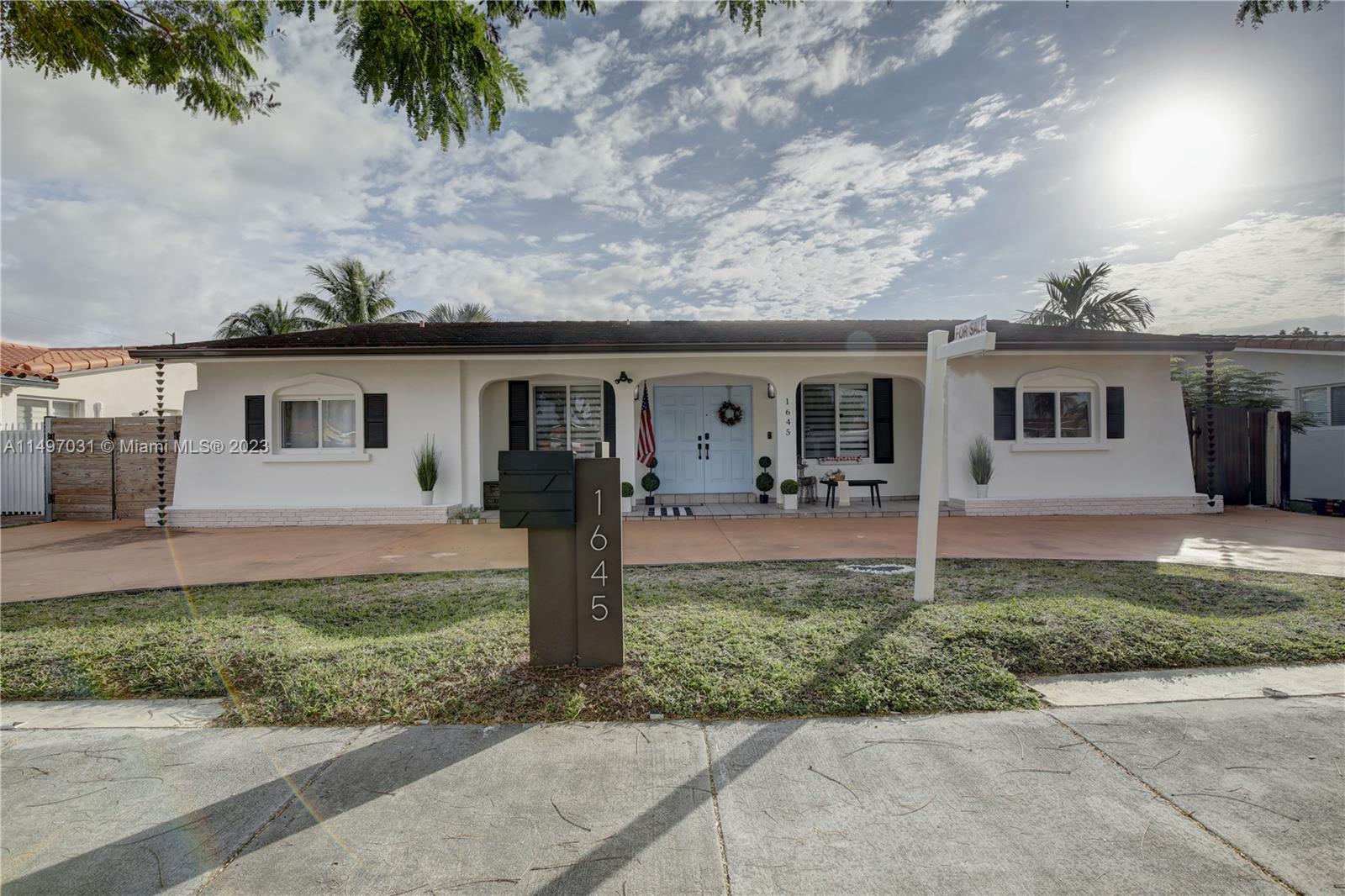 1645 SW 97th Ave  For Sale A11497031, FL