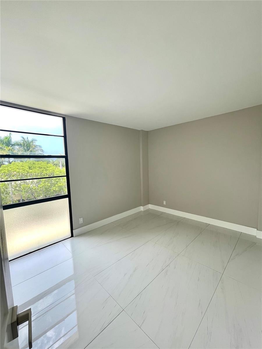 3101 N Country Club Dr 412, Aventura, Florida 33180, 2 Bedrooms Bedrooms, ,2 BathroomsBathrooms,Residential,For Sale,3101 N Country Club Dr 412,A11499424
