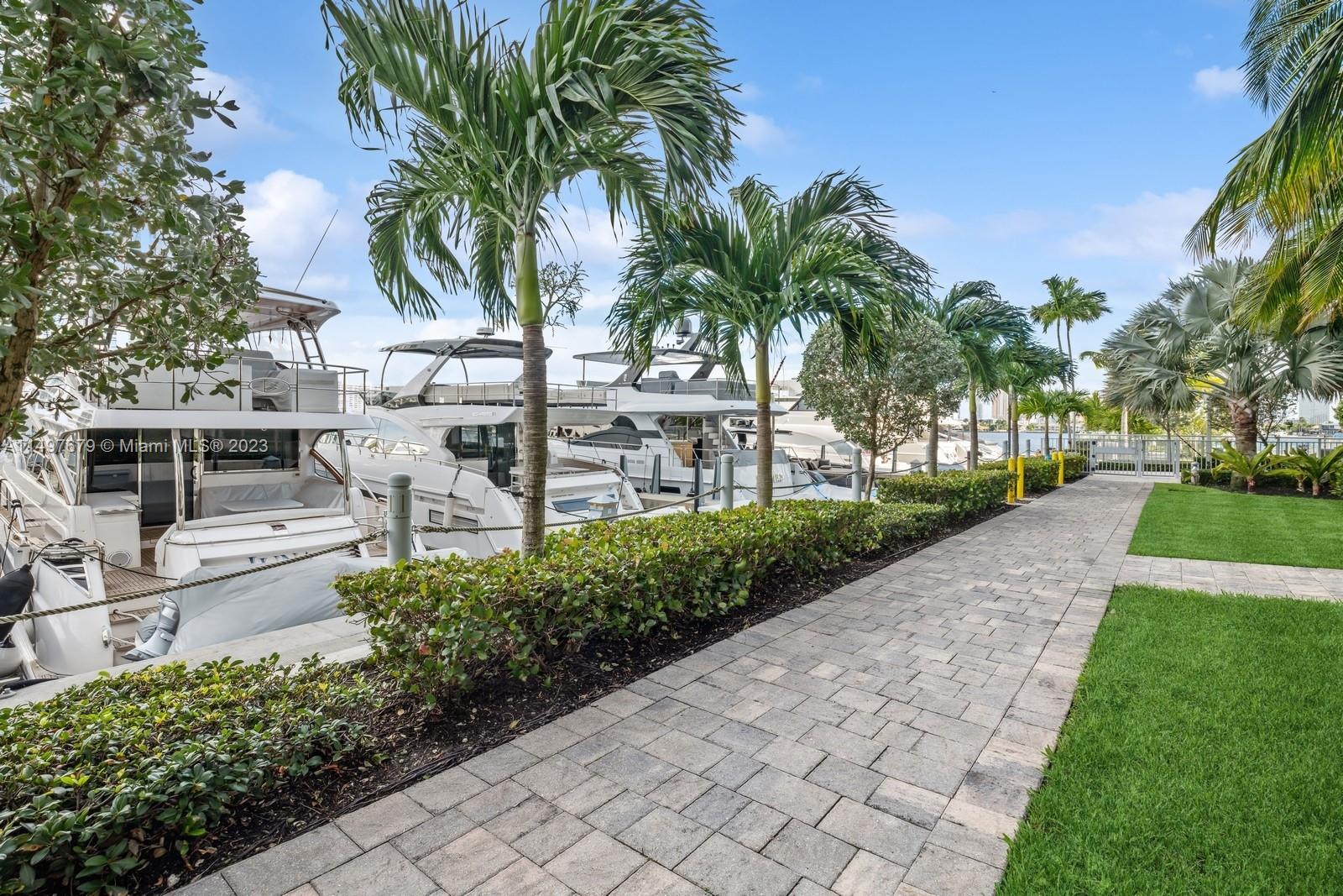 17111 Biscayne Blvd 1004, North Miami Beach, Florida 33160, 3 Bedrooms Bedrooms, ,3 BathroomsBathrooms,Residential,For Sale,17111 Biscayne Blvd 1004,A11497679