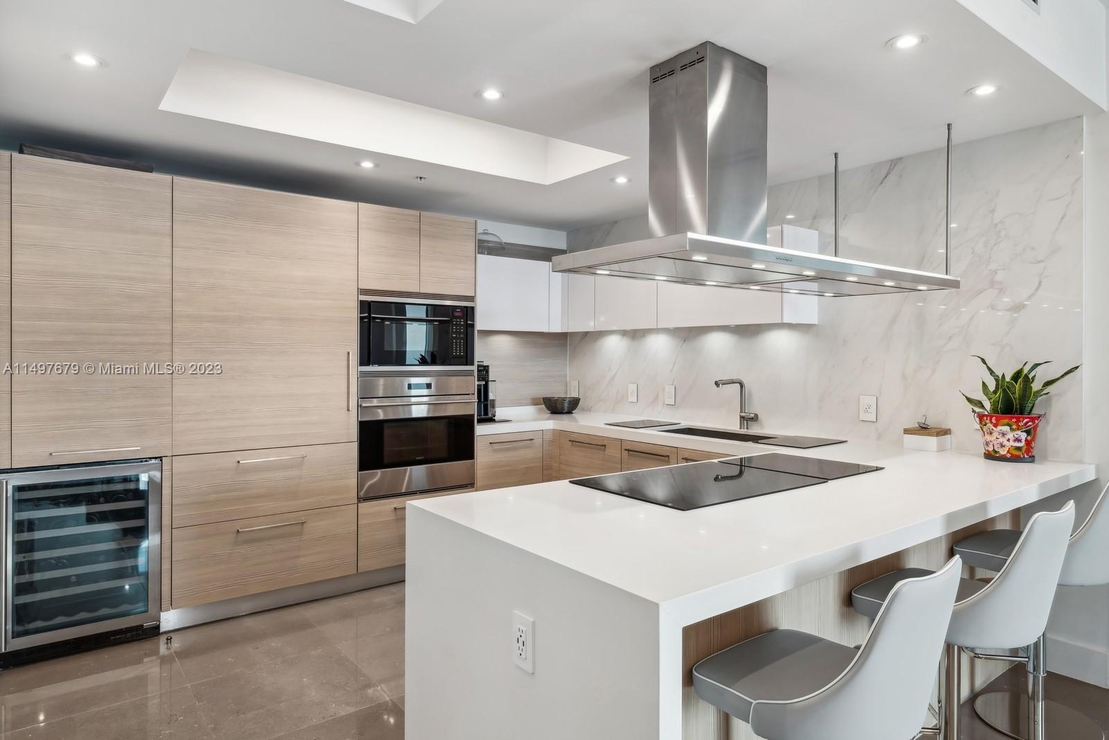 17111 Biscayne Blvd 1004, North Miami Beach, Florida 33160, 3 Bedrooms Bedrooms, ,3 BathroomsBathrooms,Residential,For Sale,17111 Biscayne Blvd 1004,A11497679