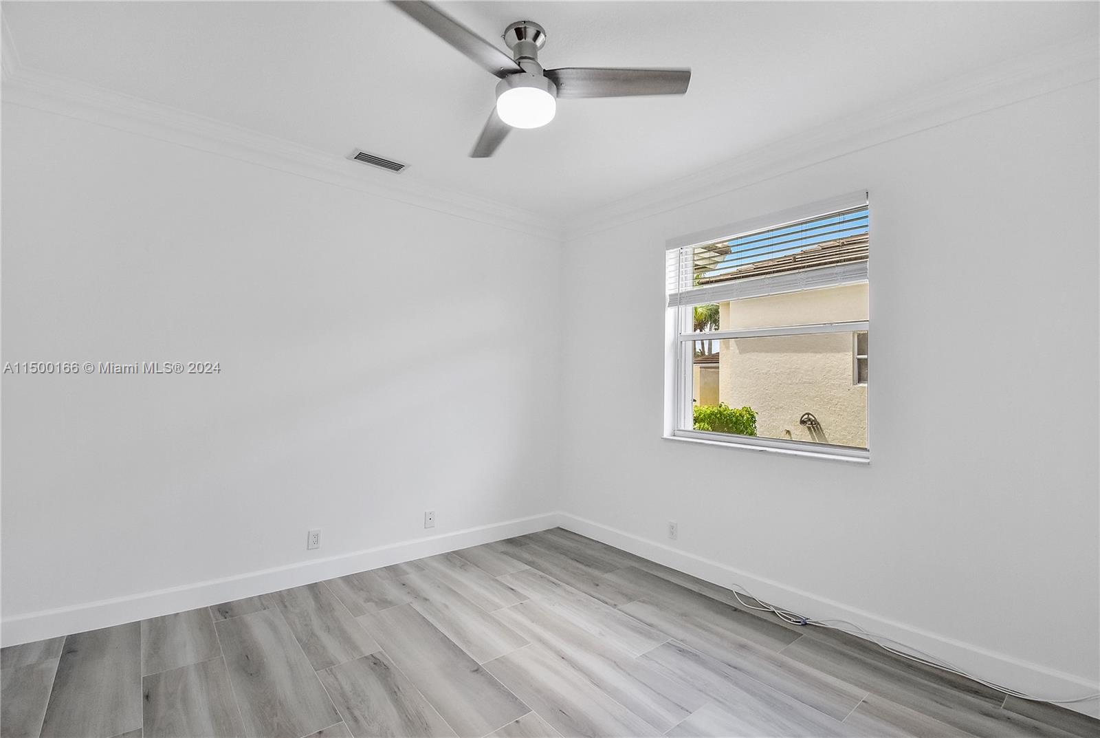 217 Landings Blvd, Weston, Florida 33327, 5 Bedrooms Bedrooms, ,3 BathroomsBathrooms,Residentiallease,For Rent,217 Landings Blvd,A11500166