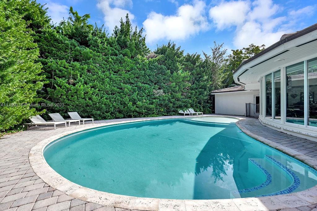 61 Camden Ct, Bal Harbour, Florida 33154, 7 Bedrooms Bedrooms, ,5 BathroomsBathrooms,Residential,For Sale,61 Camden Ct,A11499276