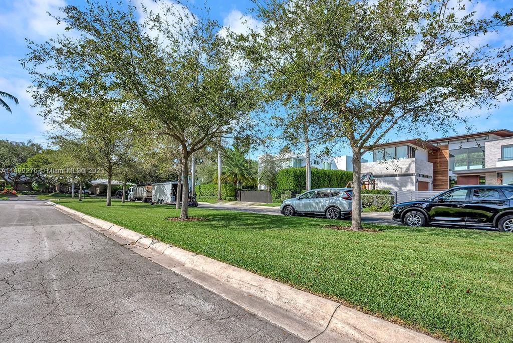 61 Camden Ct, Bal Harbour, Florida 33154, 7 Bedrooms Bedrooms, ,5 BathroomsBathrooms,Residential,For Sale,61 Camden Ct,A11499276
