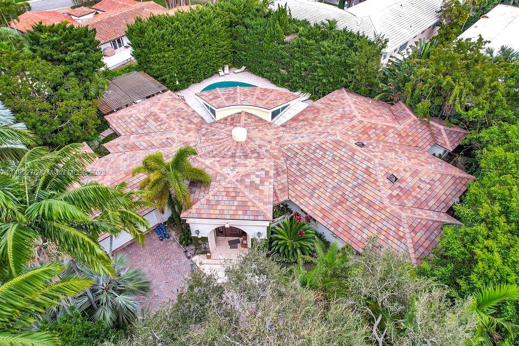 61 Camden Ct, Bal Harbour, Florida 33154, 7 Bedrooms Bedrooms, ,5 BathroomsBathrooms,Residential,For Sale,61 Camden Ct,A11499276