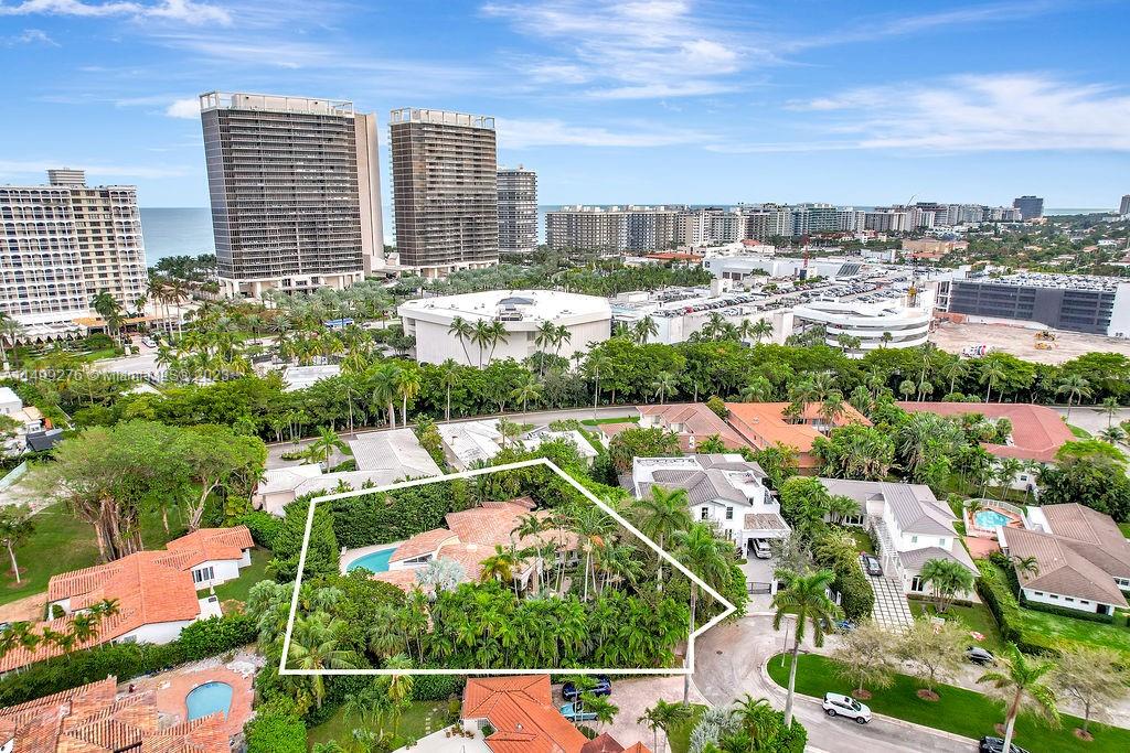 61 Camden Ct, Bal Harbour, Florida 33154, 7 Bedrooms Bedrooms, ,5 BathroomsBathrooms,Residential,For Sale,61 Camden Ct,A11499276