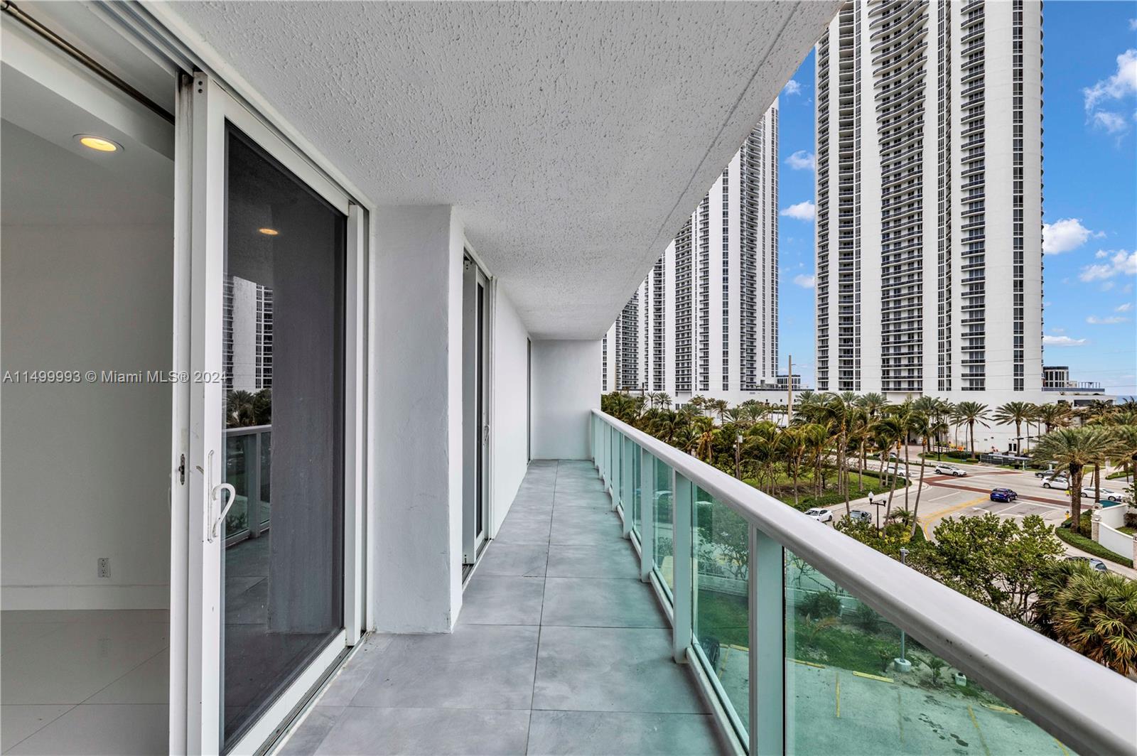 100 Bayview Dr, Sunny Isles Beach, FL, 33160 United States, 2 Bedrooms Bedrooms, ,2 BathroomsBathrooms,Residential,For Sale,Bayview Dr,A11499993