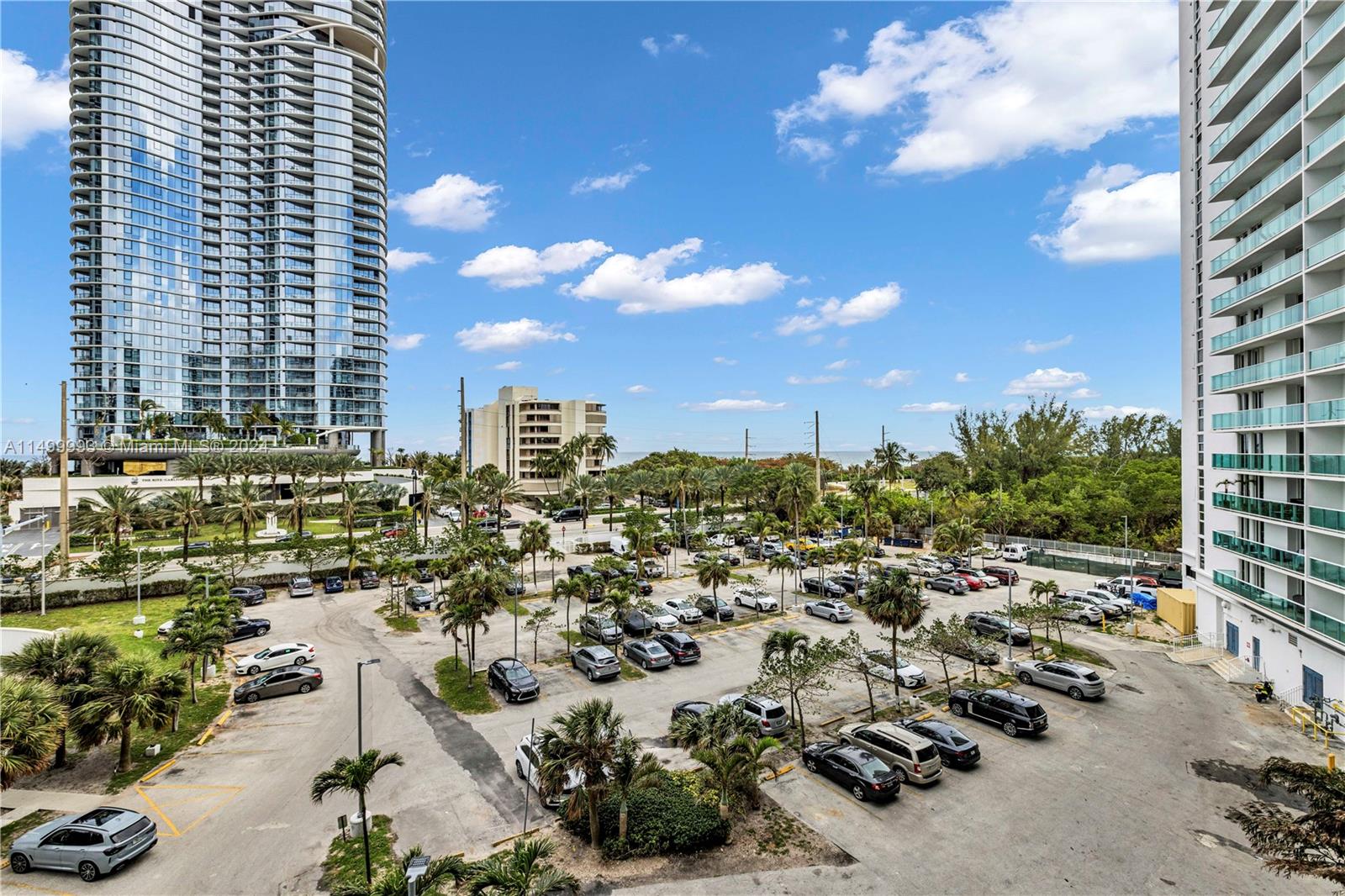 100 Bayview Dr, Sunny Isles Beach, FL, 33160 United States, 2 Bedrooms Bedrooms, ,2 BathroomsBathrooms,Residential,For Sale,Bayview Dr,A11499993