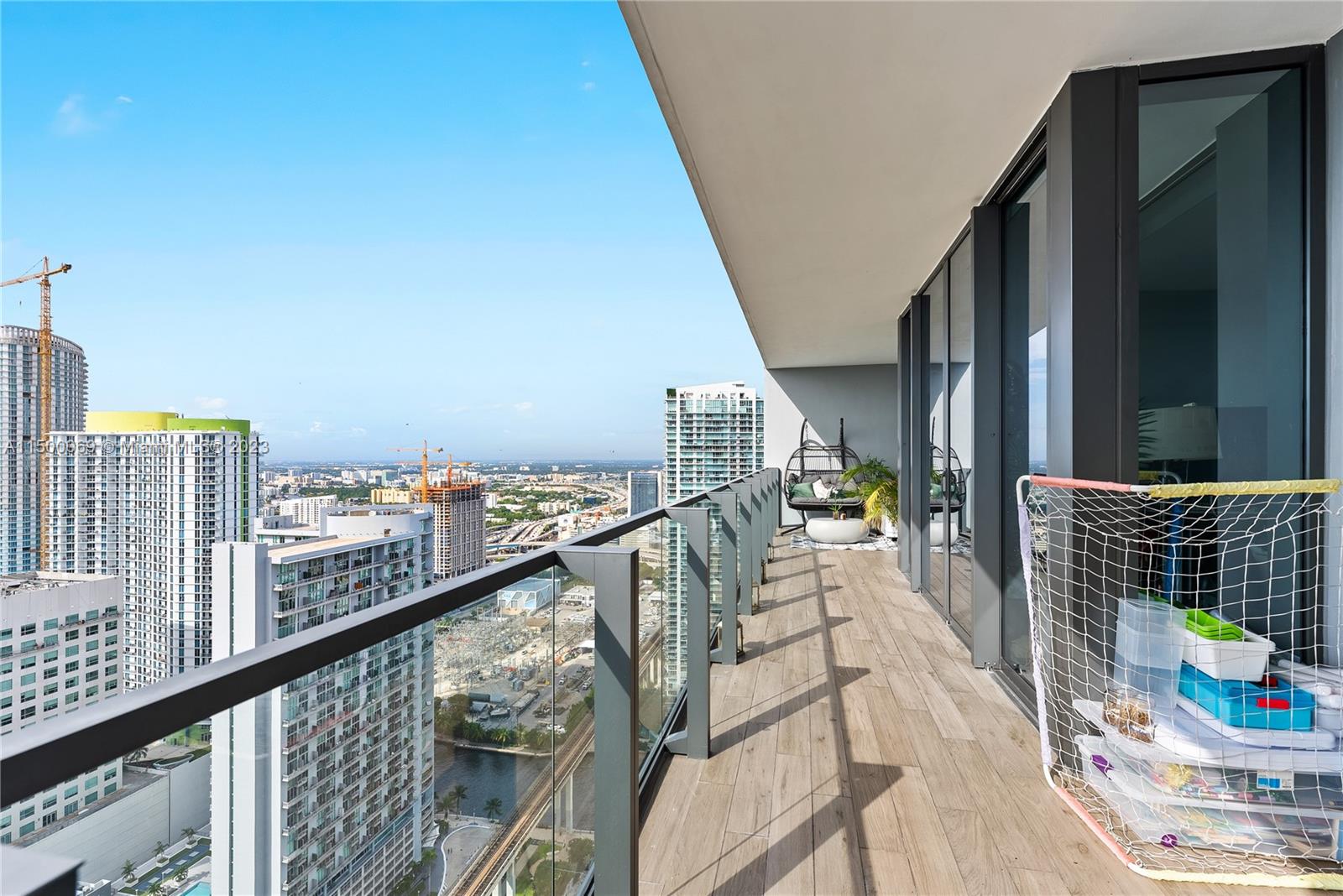 88 SW 7th St 3704, Miami, Florida 33130, 2 Bedrooms Bedrooms, ,2 BathroomsBathrooms,Residential,For Sale,88 SW 7th St 3704,A11500069