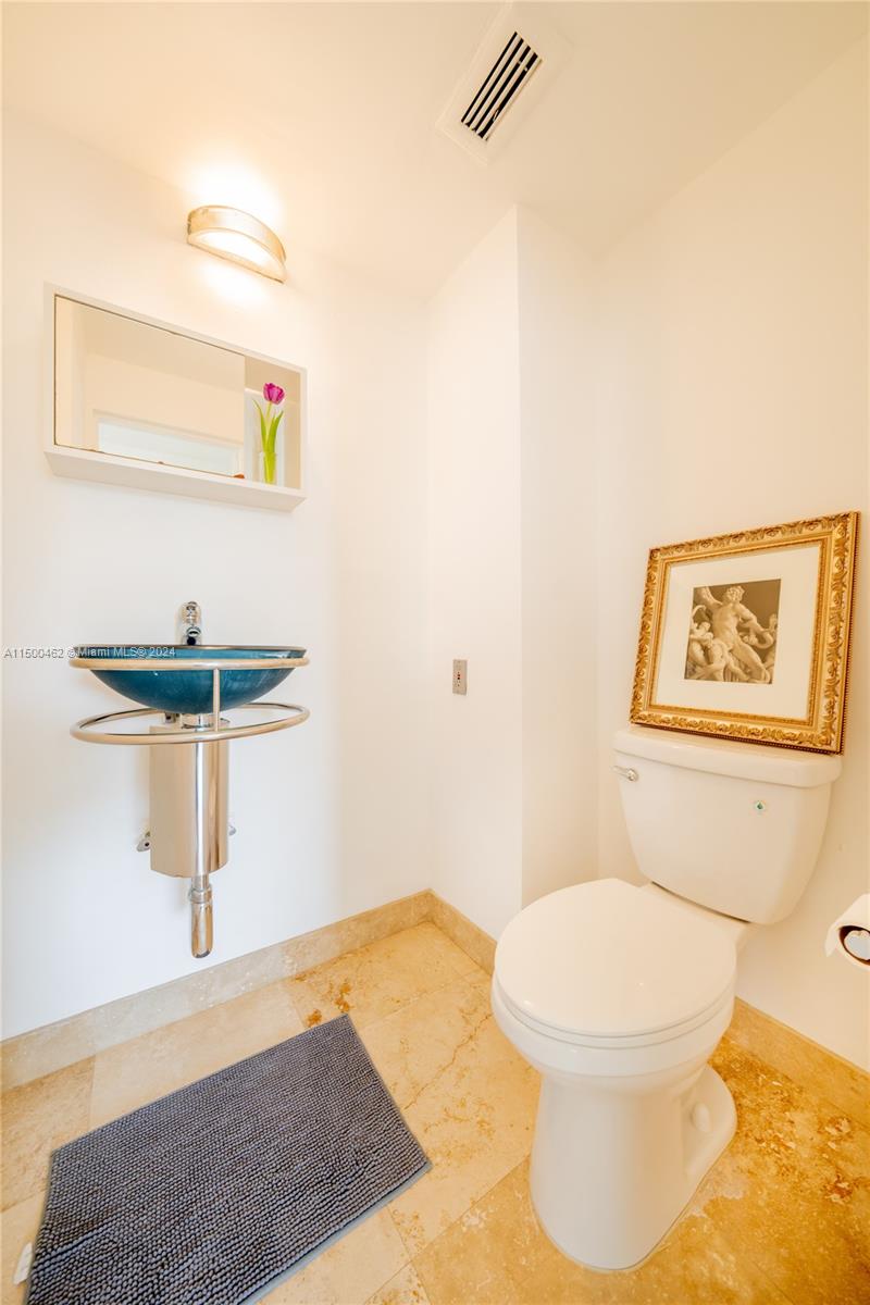 20 Island Ave 211, Miami Beach, Florida 33139, 1 Bedroom Bedrooms, ,1 BathroomBathrooms,Residential,For Sale,20 Island Ave 211,A11500462