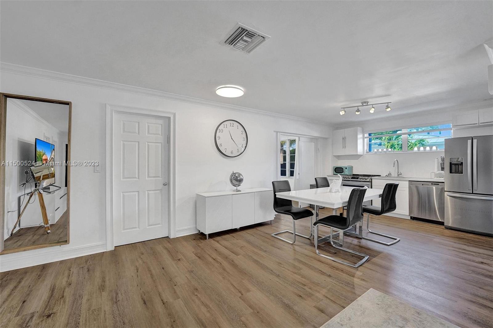 9072 Froude Ave, Surfside, Florida 33154, 5 Bedrooms Bedrooms, ,2 BathroomsBathrooms,Residentiallease,For Rent,9072 Froude Ave,A11500524