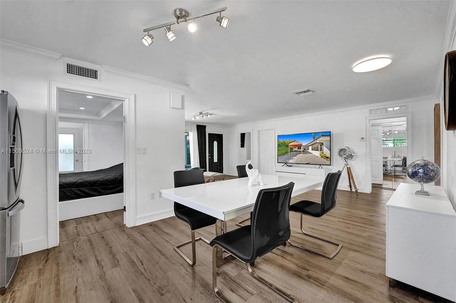 9072 Froude Ave, Surfside, Florida 33154, 5 Bedrooms Bedrooms, ,2 BathroomsBathrooms,Residentiallease,For Rent,9072 Froude Ave,A11500524