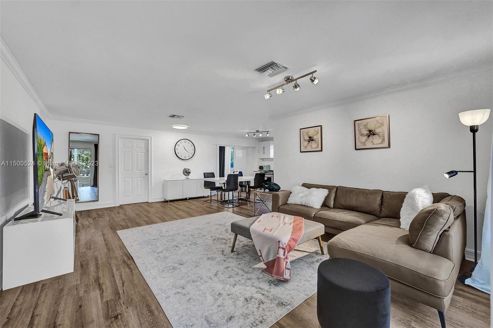 9072 Froude Ave, Surfside, Florida 33154, 5 Bedrooms Bedrooms, ,2 BathroomsBathrooms,Residentiallease,For Rent,9072 Froude Ave,A11500524