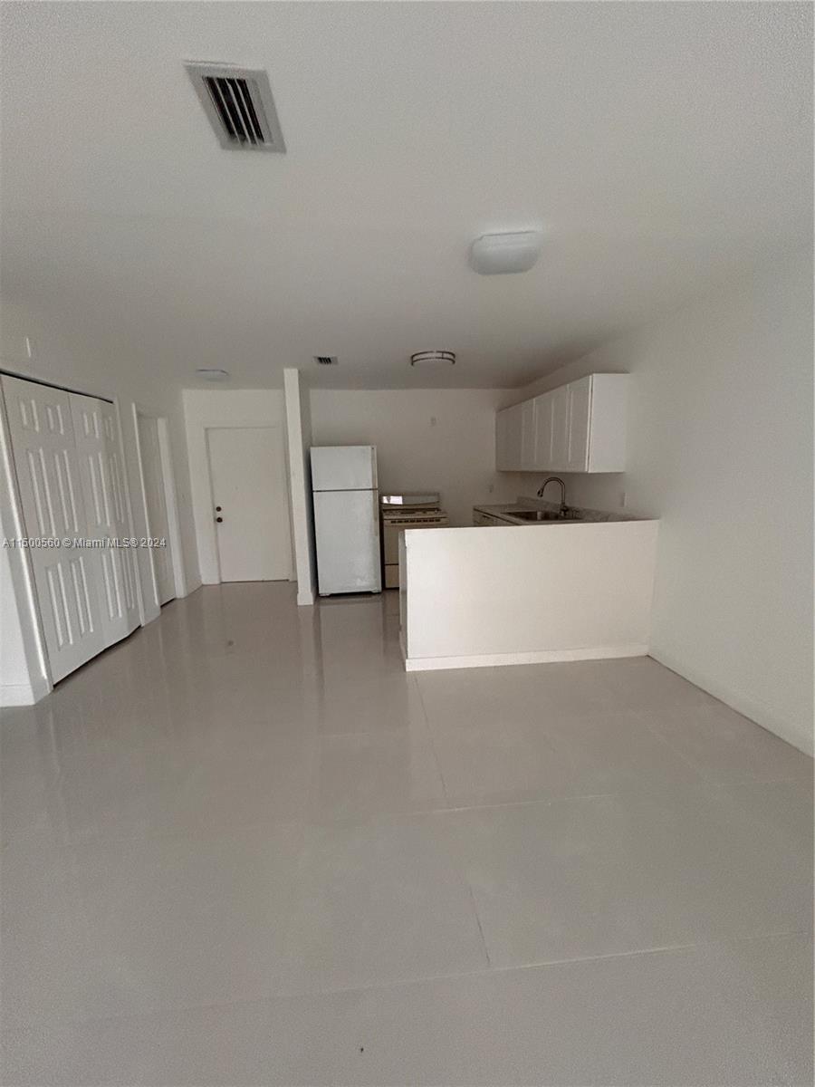 15221 6th Ave, Miami, FL, 33162 United States, 1 Bedroom Bedrooms, ,1 BathroomBathrooms,Residential,For Sale,6th Ave,A11500560