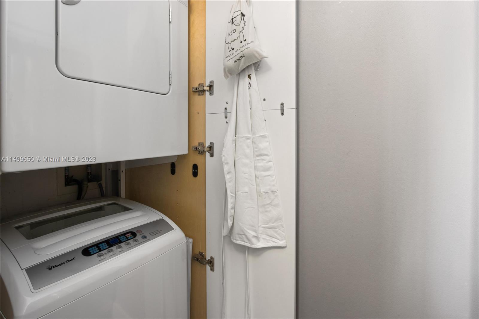 80 S Shore Dr 205, Miami Beach, Florida 33141, 1 Bedroom Bedrooms, ,1 BathroomBathrooms,Residentiallease,For Rent,80 S Shore Dr 205,A11499650