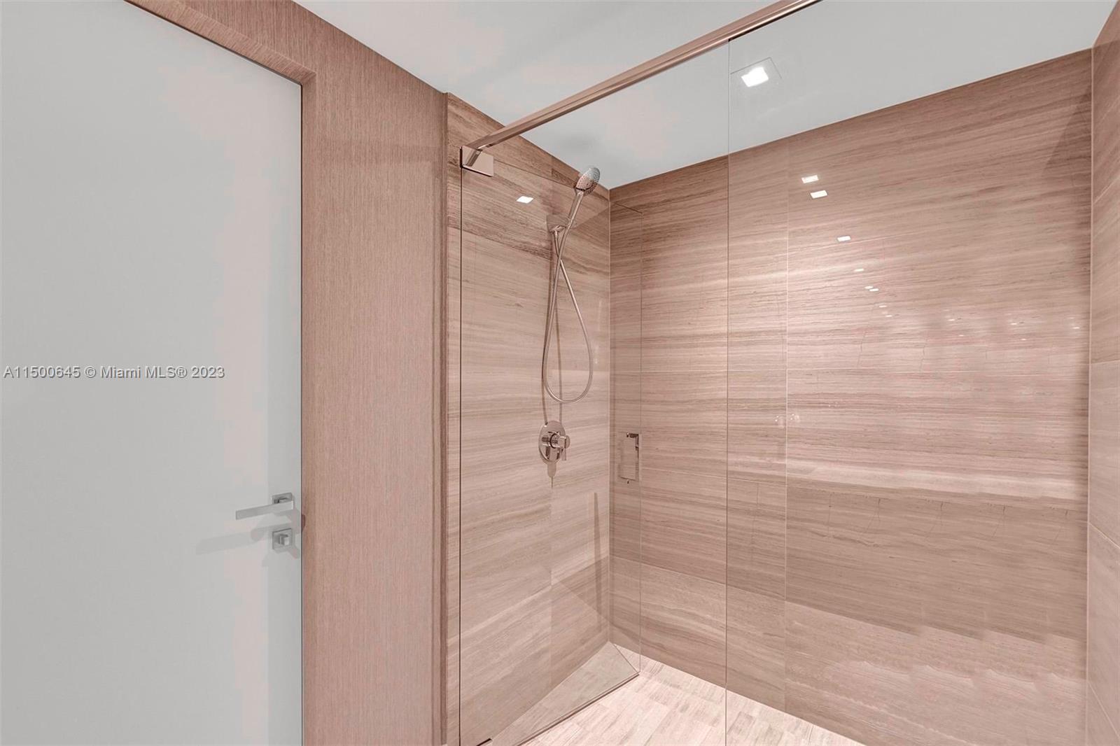 18975 Collins Ave Cabana#22, Sunny Isles Beach, Florida 33160, ,1 BathroomBathrooms,Residential,For Sale,18975 Collins Ave Cabana#22,A11500645