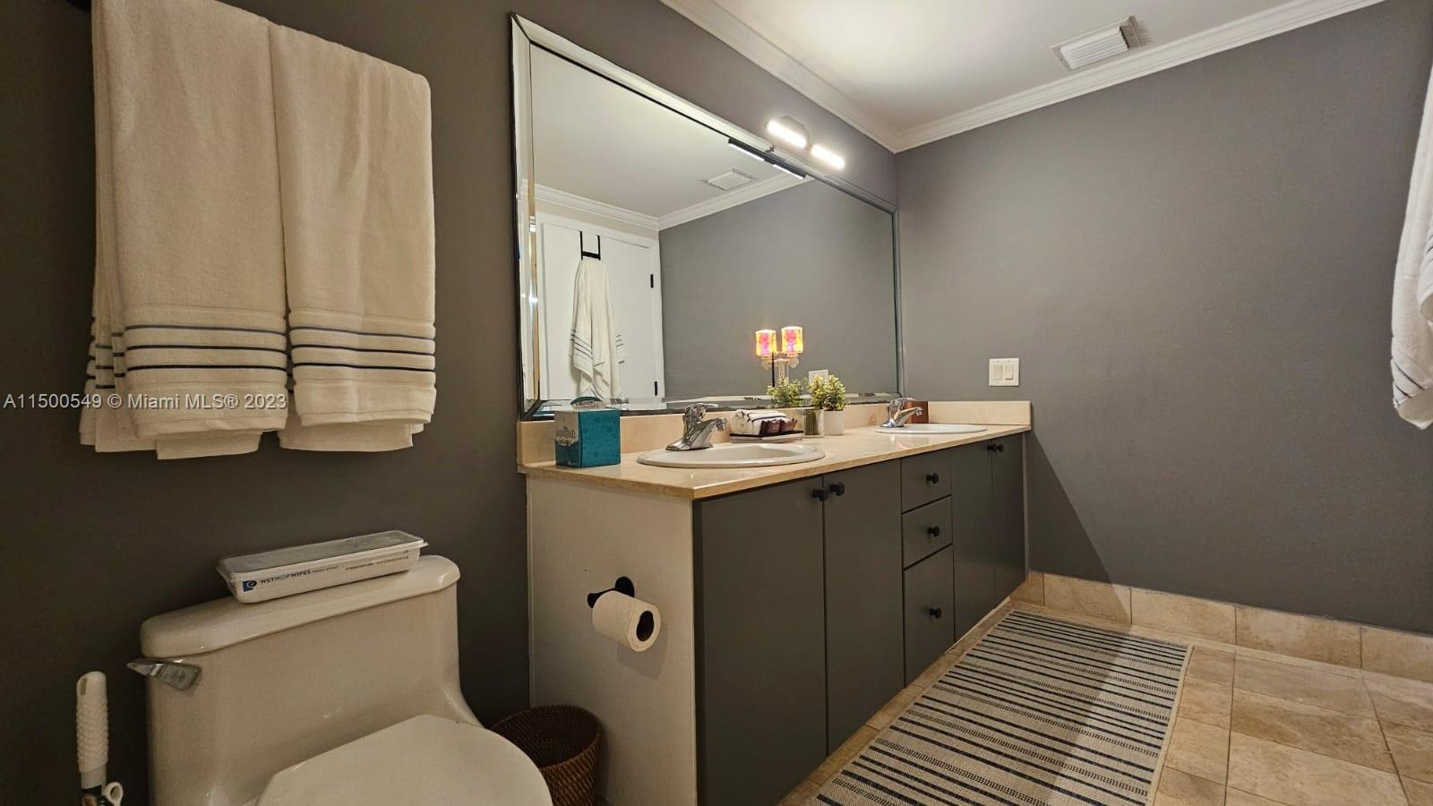 Sunny Isles Beach, Florida 33160, 1 Bedroom Bedrooms, ,1 BathroomBathrooms,Residentiallease,For Rent,A11500549