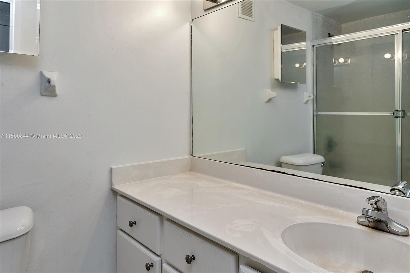 1200 West Ave 1414, Miami Beach, Florida 33139, ,1 BathroomBathrooms,Residential,For Sale,1200 West Ave 1414,A11500844