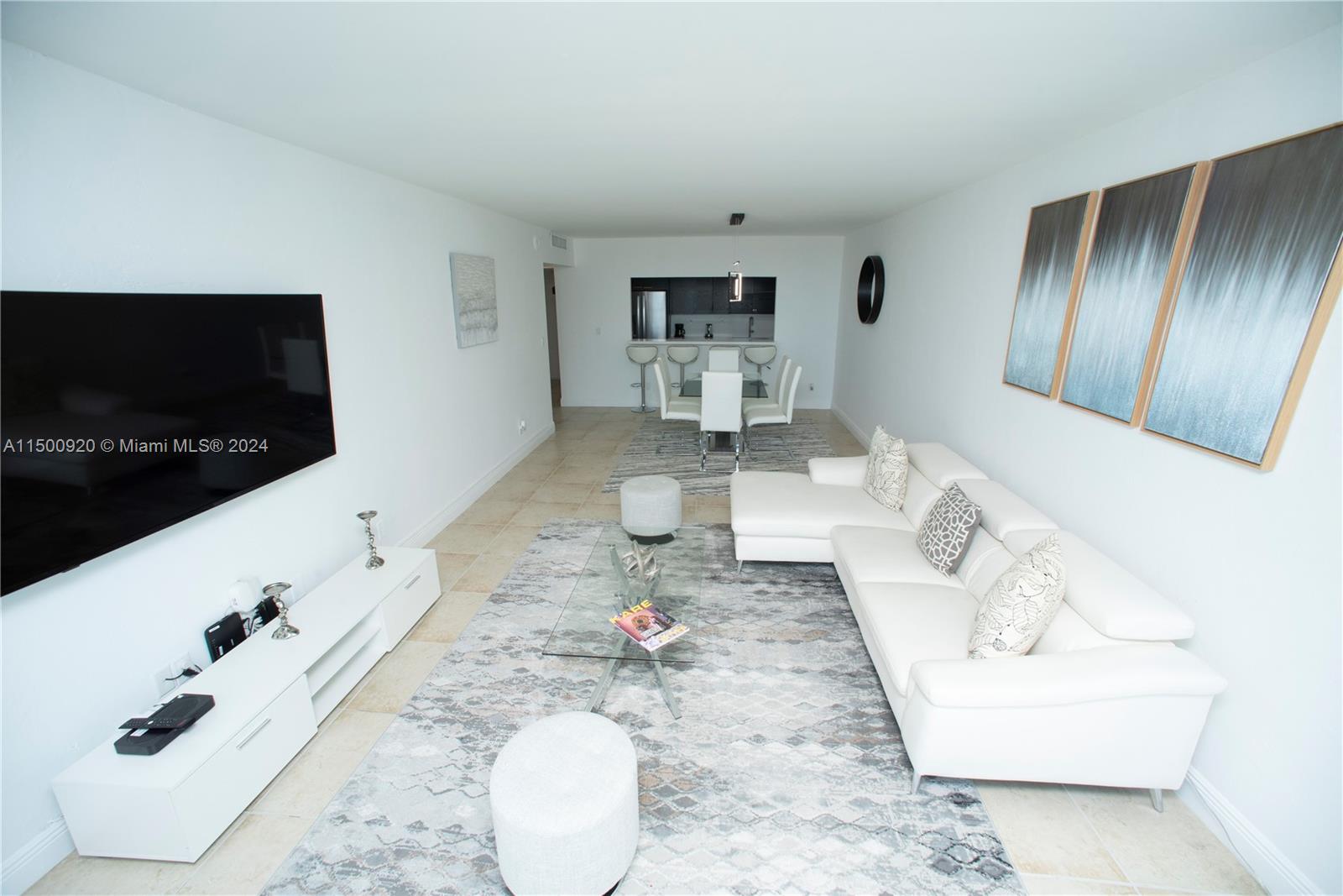 Sunny Isles Beach, Florida 33160, 2 Bedrooms Bedrooms, ,2 BathroomsBathrooms,Residentiallease,For Rent,A11500920