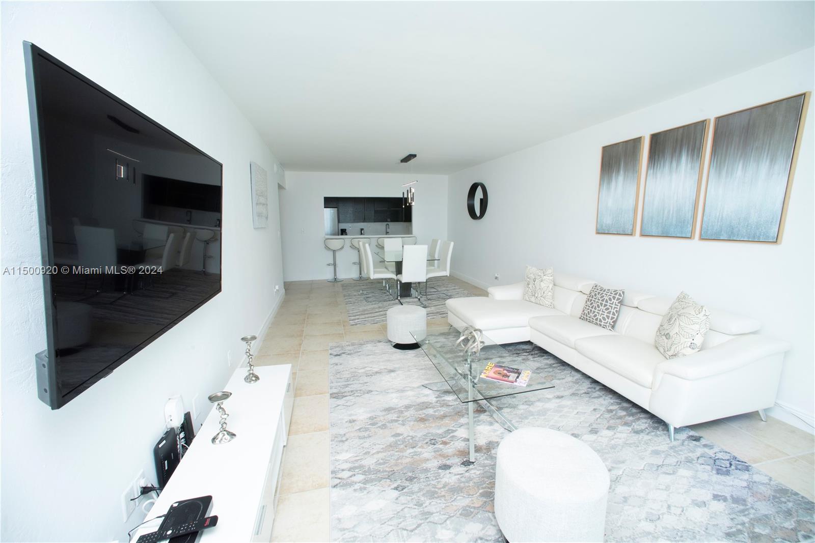 Sunny Isles Beach, Florida 33160, 2 Bedrooms Bedrooms, ,2 BathroomsBathrooms,Residentiallease,For Rent,A11500920
