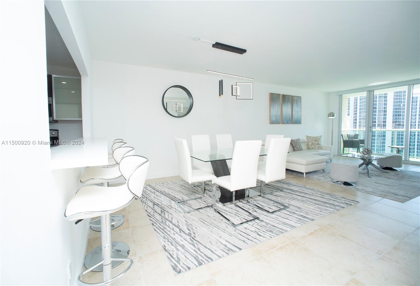 Sunny Isles Beach, Florida 33160, 2 Bedrooms Bedrooms, ,2 BathroomsBathrooms,Residentiallease,For Rent,A11500920