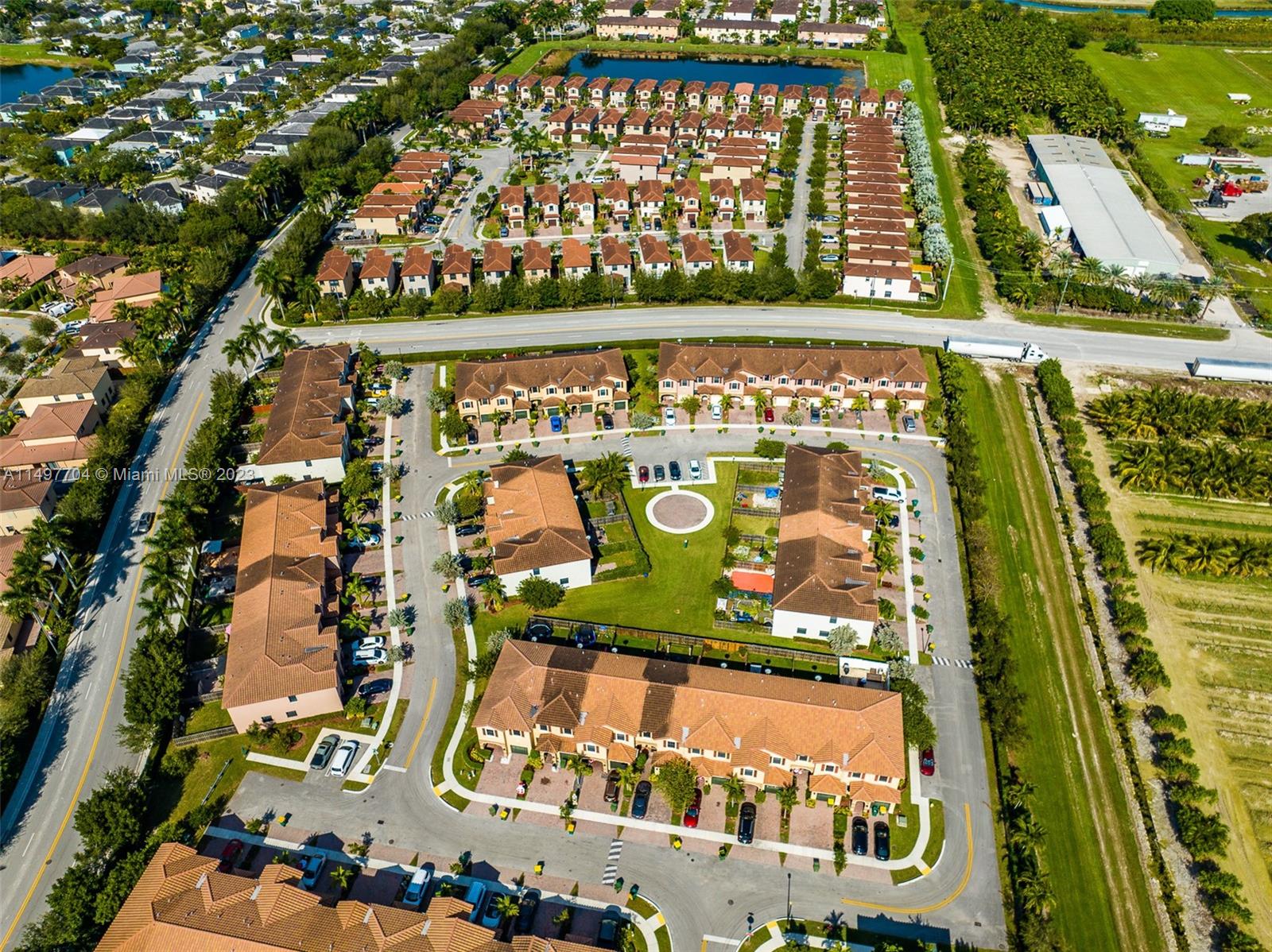 136 SE 37th Ter 136, Homestead, Florida 33033, 3 Bedrooms Bedrooms, 6 Rooms Rooms,2 BathroomsBathrooms,Residential,For Sale,136 SE 37th Ter 136,A11497704