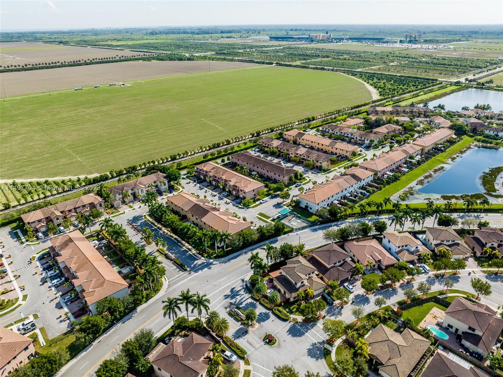 136 SE 37th Ter 136, Homestead, Florida 33033, 3 Bedrooms Bedrooms, 6 Rooms Rooms,2 BathroomsBathrooms,Residential,For Sale,136 SE 37th Ter 136,A11497704