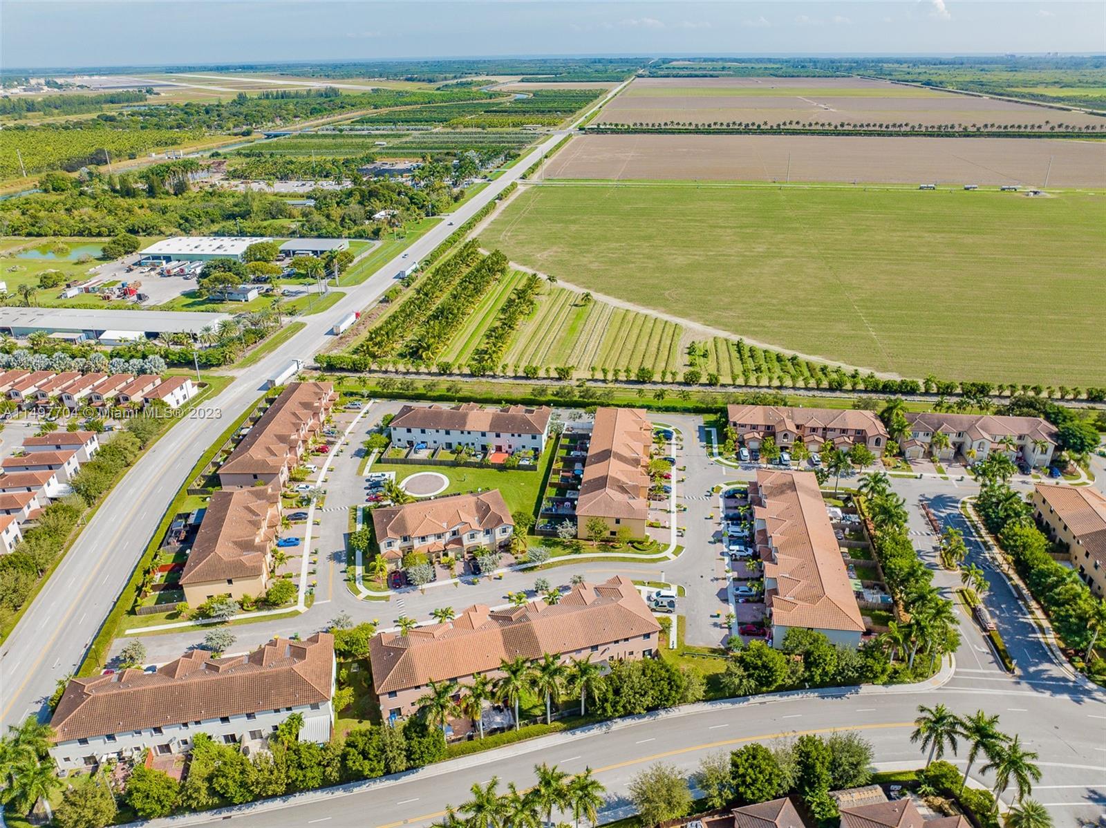 136 SE 37th Ter 136, Homestead, Florida 33033, 3 Bedrooms Bedrooms, 6 Rooms Rooms,2 BathroomsBathrooms,Residential,For Sale,136 SE 37th Ter 136,A11497704