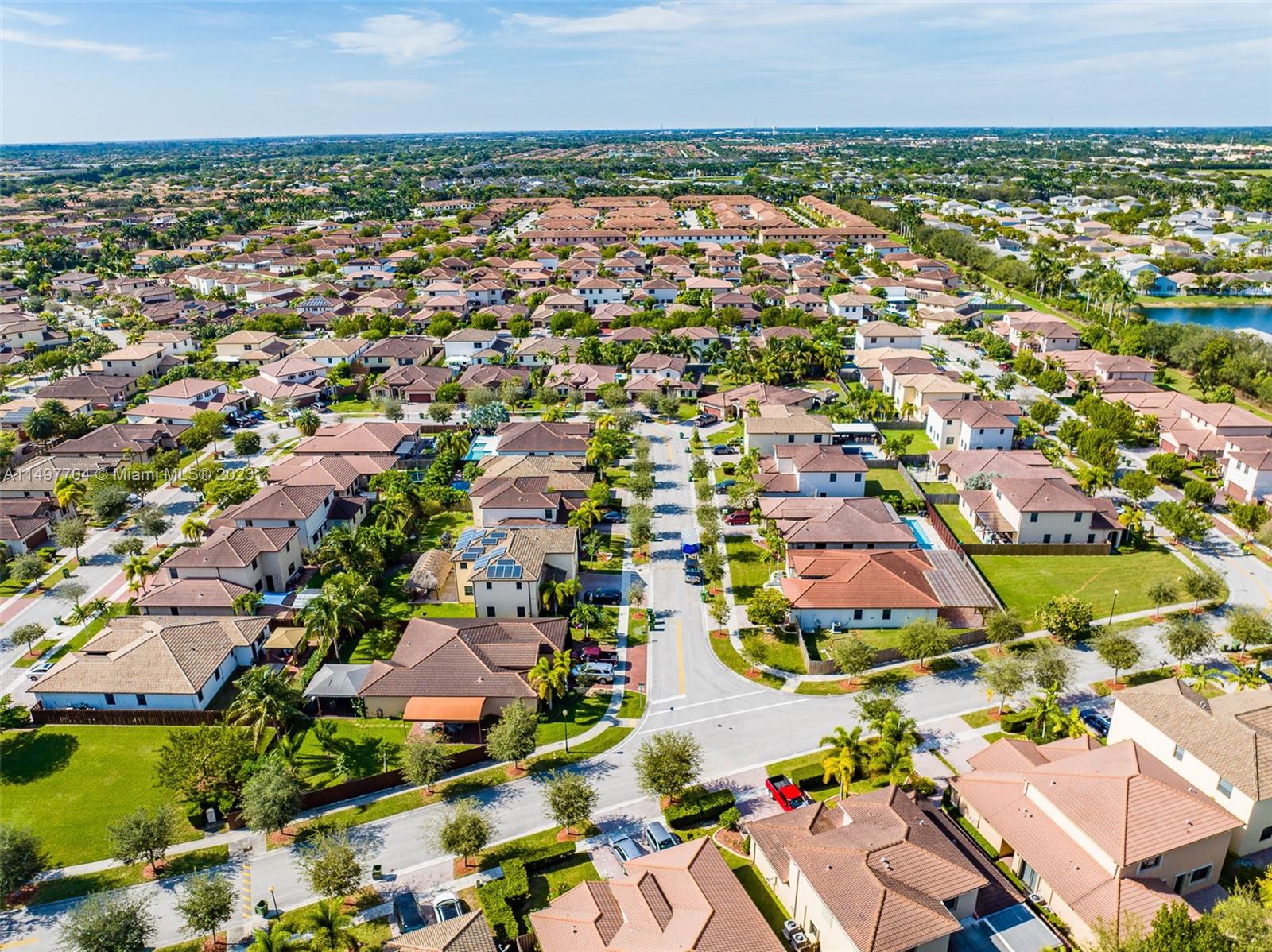 136 SE 37th Ter 136, Homestead, Florida 33033, 3 Bedrooms Bedrooms, 6 Rooms Rooms,2 BathroomsBathrooms,Residential,For Sale,136 SE 37th Ter 136,A11497704