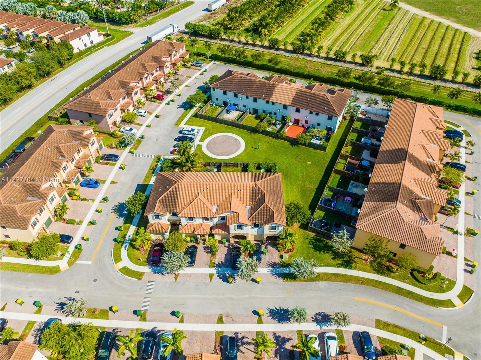 136 SE 37th Ter 136, Homestead, Florida 33033, 3 Bedrooms Bedrooms, 6 Rooms Rooms,2 BathroomsBathrooms,Residential,For Sale,136 SE 37th Ter 136,A11497704