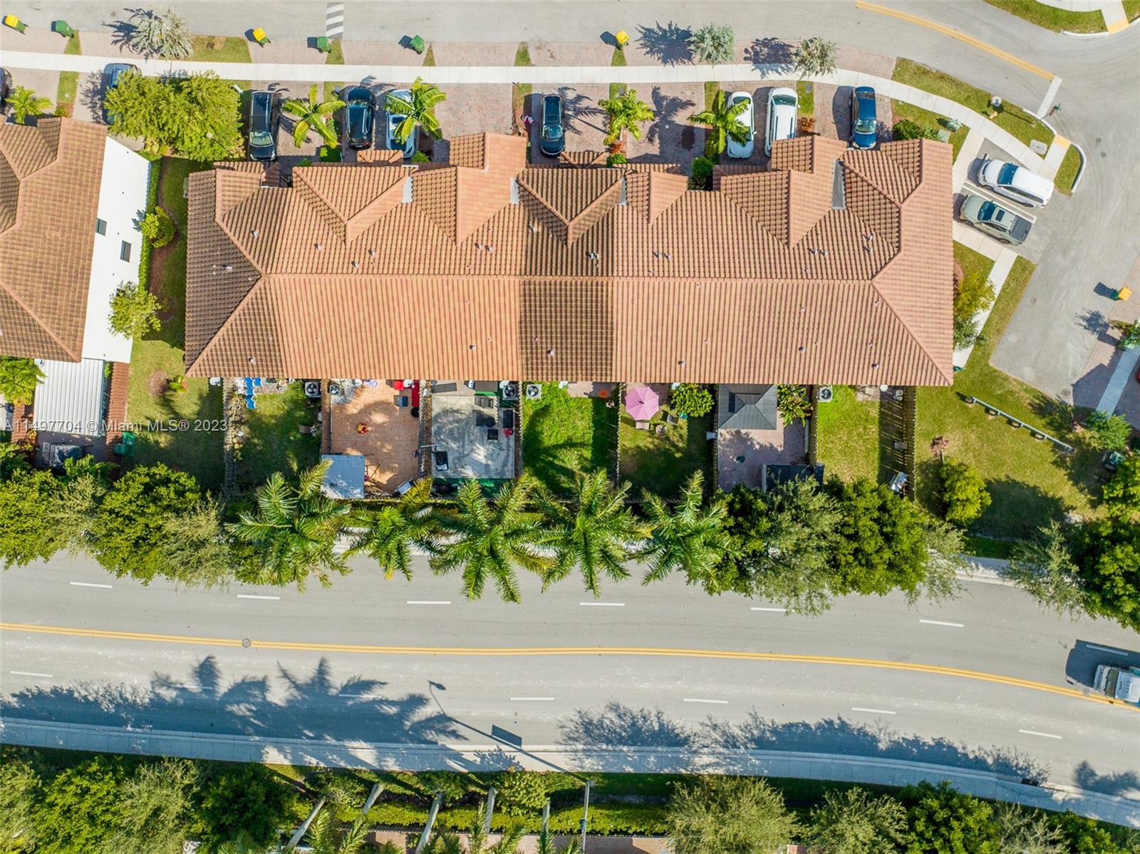 136 SE 37th Ter 136, Homestead, Florida 33033, 3 Bedrooms Bedrooms, 6 Rooms Rooms,2 BathroomsBathrooms,Residential,For Sale,136 SE 37th Ter 136,A11497704