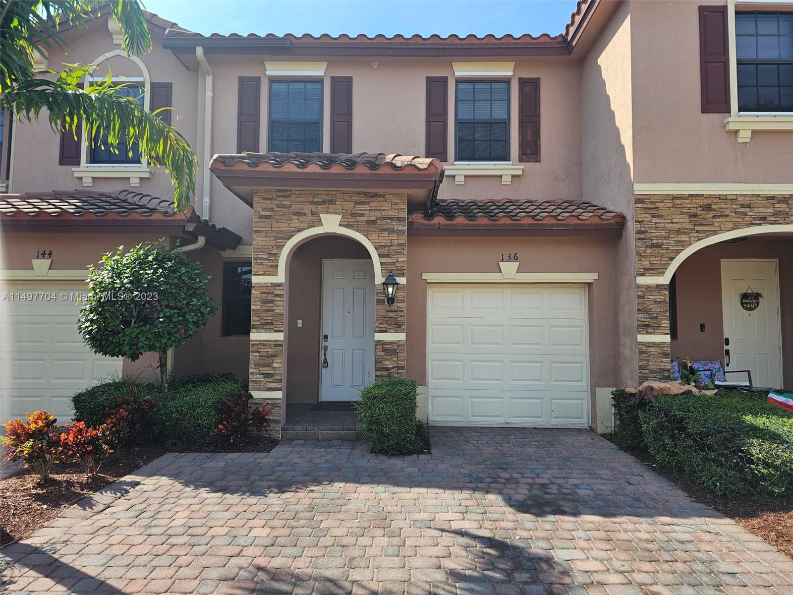 136 SE 37th Ter 136, Homestead, Florida 33033, 3 Bedrooms Bedrooms, 6 Rooms Rooms,2 BathroomsBathrooms,Residential,For Sale,136 SE 37th Ter 136,A11497704