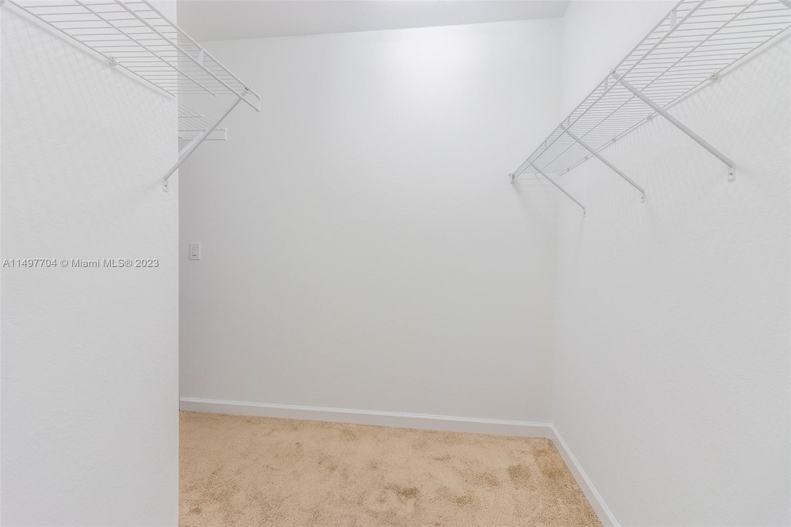 136 SE 37th Ter 136, Homestead, Florida 33033, 3 Bedrooms Bedrooms, 6 Rooms Rooms,2 BathroomsBathrooms,Residential,For Sale,136 SE 37th Ter 136,A11497704