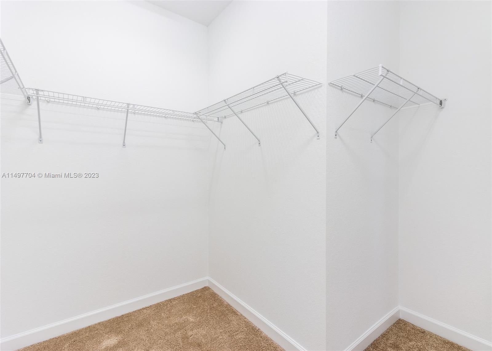 136 SE 37th Ter 136, Homestead, Florida 33033, 3 Bedrooms Bedrooms, 6 Rooms Rooms,2 BathroomsBathrooms,Residential,For Sale,136 SE 37th Ter 136,A11497704